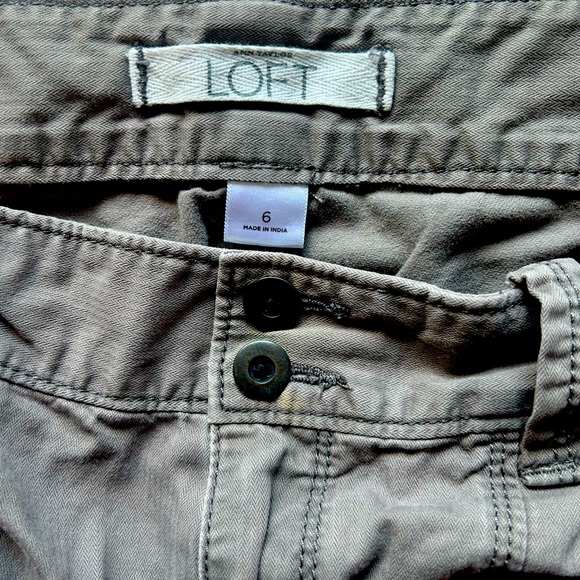 Loft size 6 cargo jeans - Picture 3 of 3